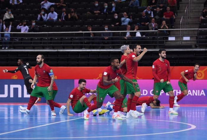 Thắng kịch tính Kazakhstan, Bồ Đào Nha lần đầu vào chung kết Futsal World Cup